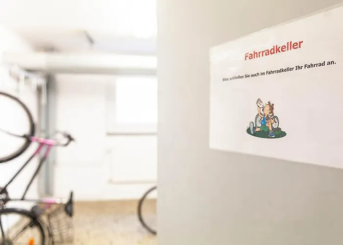 Hostel Djh - Jugendgaestehaus *