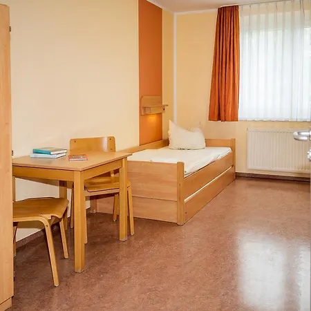 Djh - Jugendgaestehaus Hostel