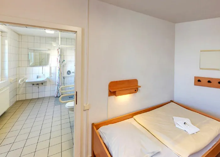 Djh - Jugendgaestehaus Hostel *