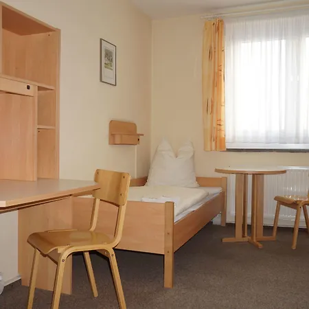 Djh - Jugendgaestehaus Albergue *